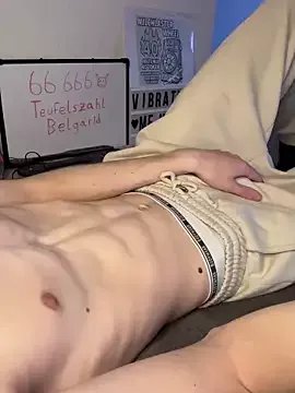 secret_dream415 on StripChat