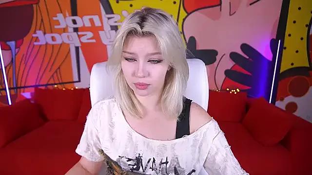 Freechat SelenaIris on StripChat