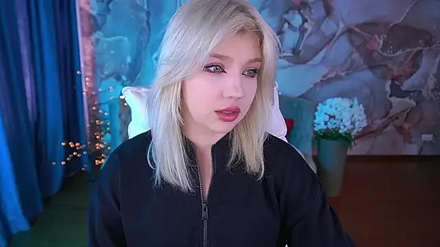 Freechat SelenaIris on StripChat