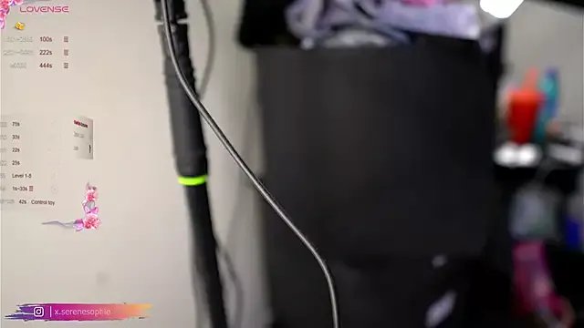 Freechat Serene_Sophiex on StripChat