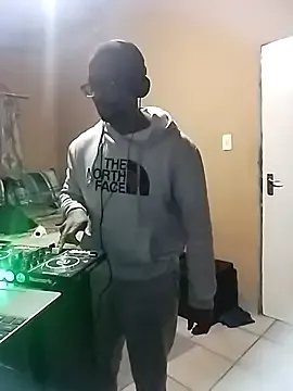 Freechat Sgeme325is on StripChat