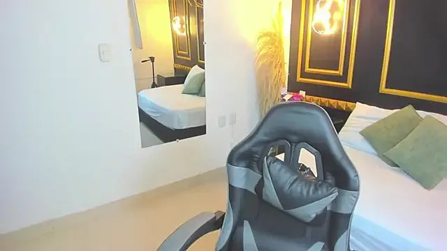 shanel_smithh — fuck my big tits +saliva