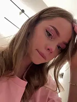 SIlviaBeyt on StripChat