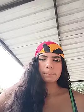 Simone_Miller on StripChat