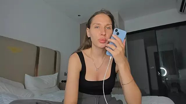 SofiClimbing on StripChat