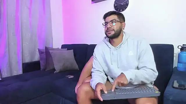 Freechat sophie_cute66 on StripChat