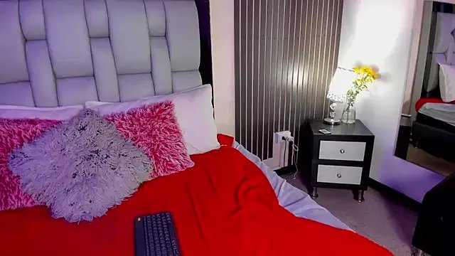 Freechat sophiieTaylor1 on StripChat