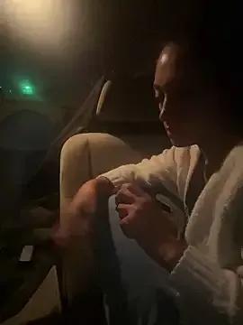 Freechat starrynikki on StripChat