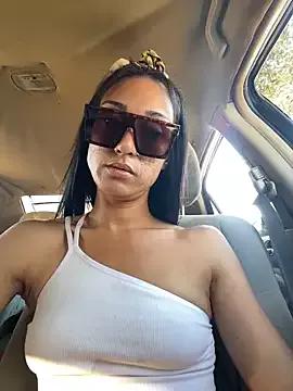 Freechat starrynikki on StripChat