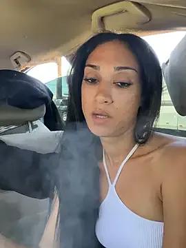 Freechat starrynikki on StripChat