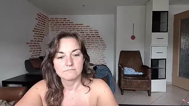 Freechat stunning_Rosi on StripChat