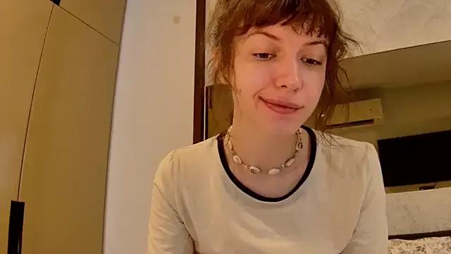 StripChat sun_place is Freechat sun_place — GOAL: lay on back without panties
