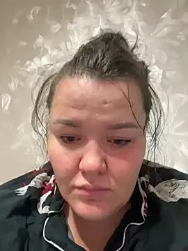 SunnyLeila2101 on StripChat