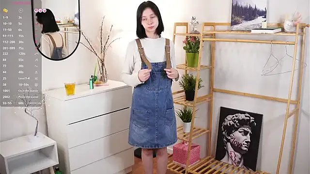 SuzanneHowse on StripChat