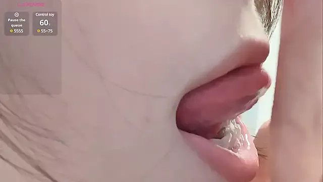 Freechat Sweet-Angel999 on StripChat