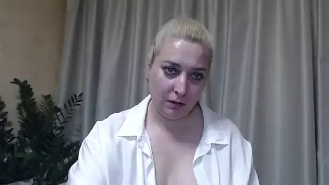 Private sweetpussy13 on StripChat