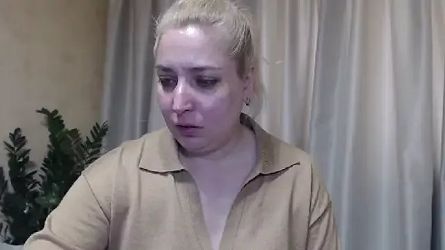 Private sweetpussy13 on StripChat