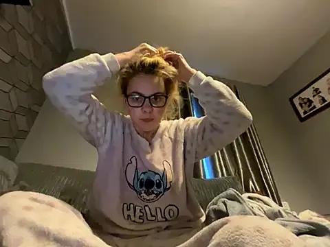 TabbyLovexox on StripChat 