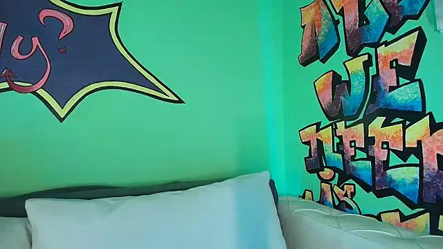 TamaraSavage on StripChat 