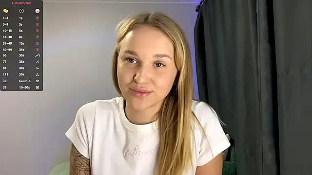TanekaBoitel — take off my top
