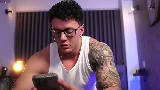 StripChat Thomas_Falcon is Freechat Thomas_Falcon — flirt w me