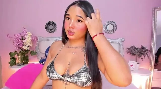 Freechat TianaaJackson on StripChat