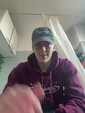 Freechat Toyjungee on StripChat