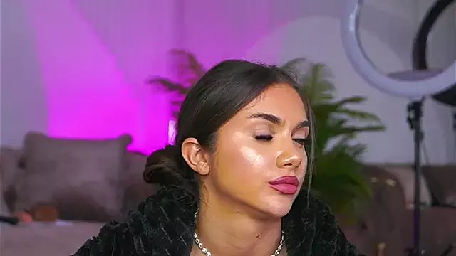 VanessaSimon on StripChat