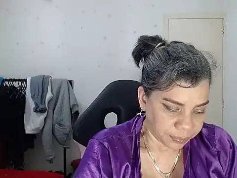 vikyadams on StripChat