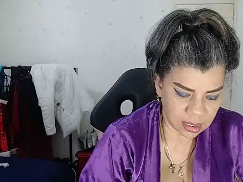 vikyadams on StripChat