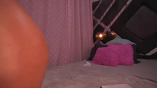 Freechat violeta_aroca on StripChat