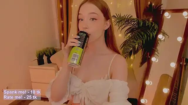 StripChat VioletMills is Freechat VioletMills — squeeze my boobiess!