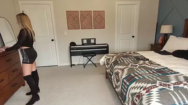 Freechat xxyourgirlblair on StripChat