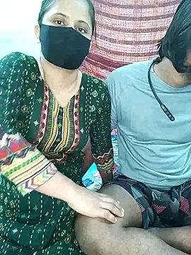 Freechat Younger_Couples on StripChat