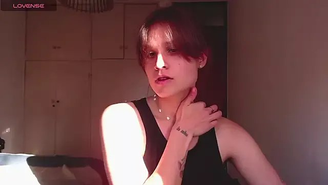 Freechat Your_Hand_In_mine on StripChat