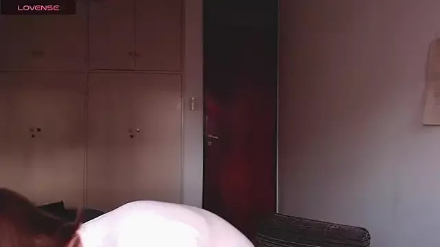 Freechat Your_Hand_In_mine on StripChat