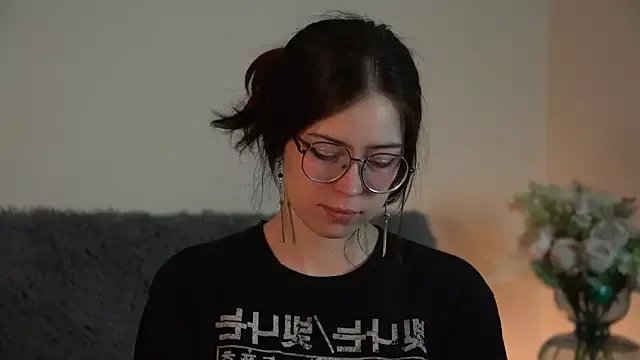 Freechat ywixos on StripChat