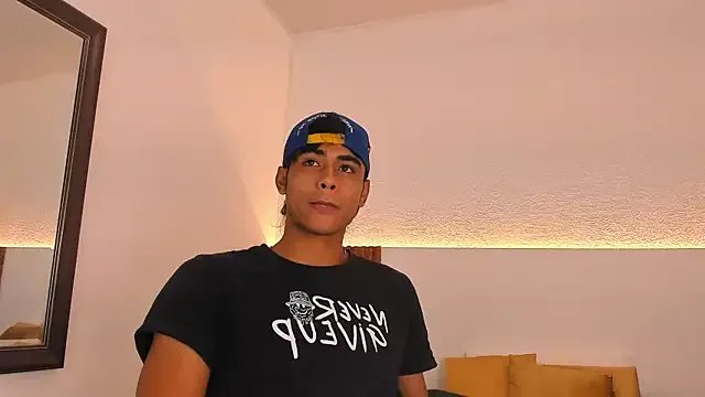 Freechat zander_2120 on StripChat