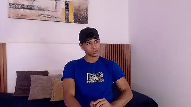 Freechat zander_2120 on StripChat