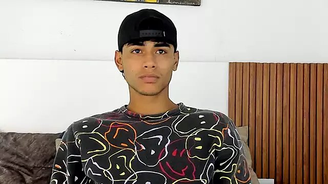 Freechat zander_2120 on StripChat