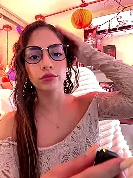 Zoe_Bae on StripChat